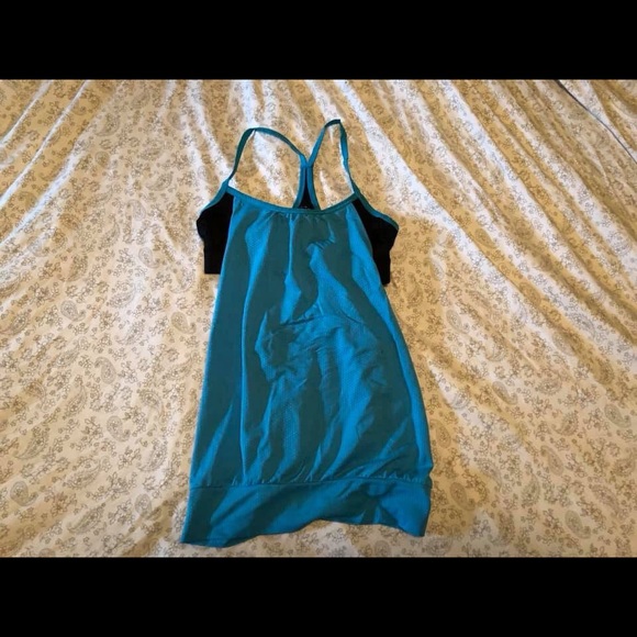 Tops - Picture 2 of 6